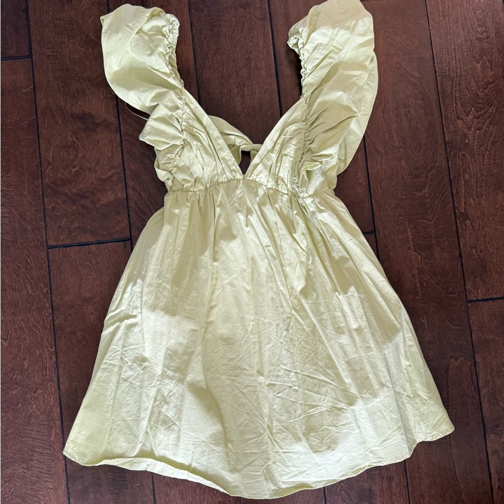 Elegant Ruffled Mini Dress in Light Green